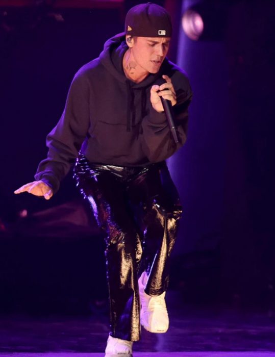 64th Annual Grammy Awards 2022 Justin Bieber Black Hoodie