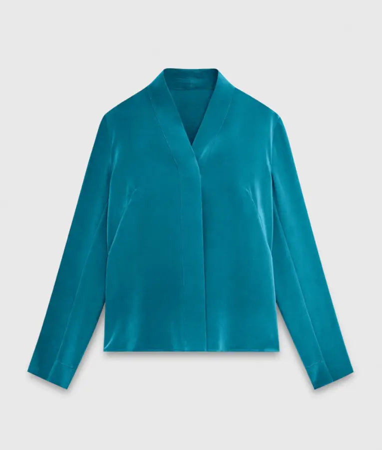 Americas Newsroom 2025 Dana Perino Teal Silk Shirt