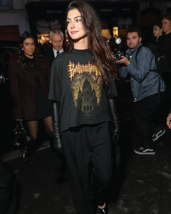 Anne Hathaway Paris Fashion Week 2025 Black T-Shirt
