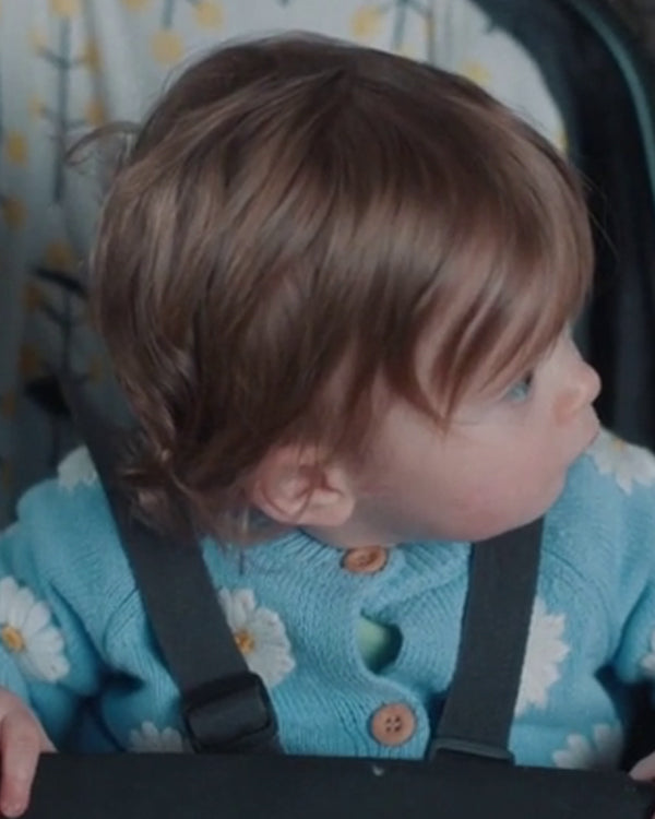 Daddy Issues S02 Sadie Daisy Applique Blue Cardigan