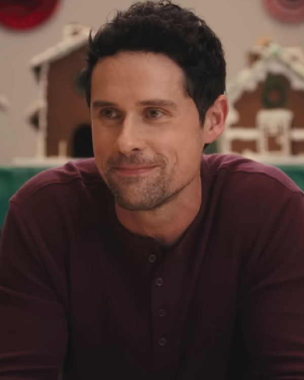 Karen Kingsbury’s the Christmas Ring 2025 Benjamin Hollingsworth Sweatshirt