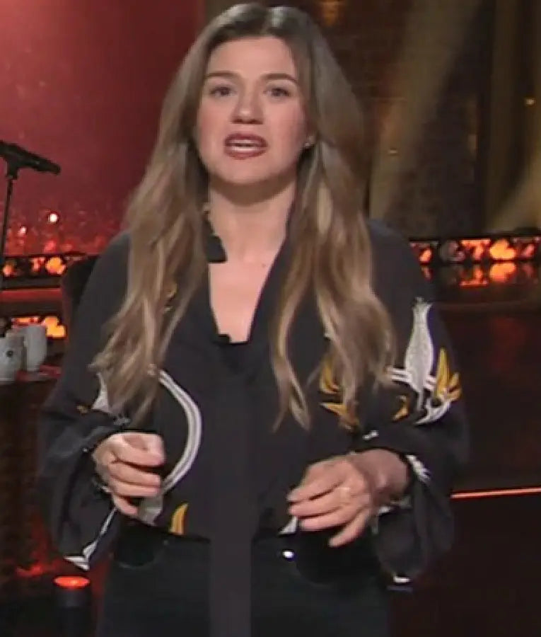 The Kelly Clarkson Show 2025 Kelly Clarkson Printed Tie Neck Blouse