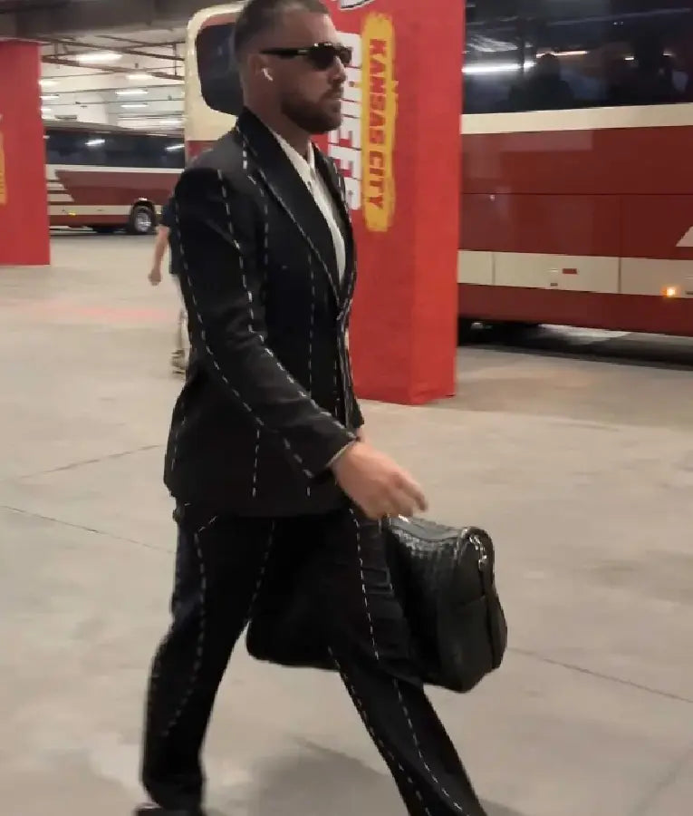 Travis kelce São Paulo Brazil Black Blazer